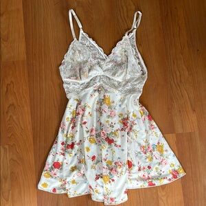 Floral Lace-Trim Chemise Slip in White with Pink & Yellow Blooms